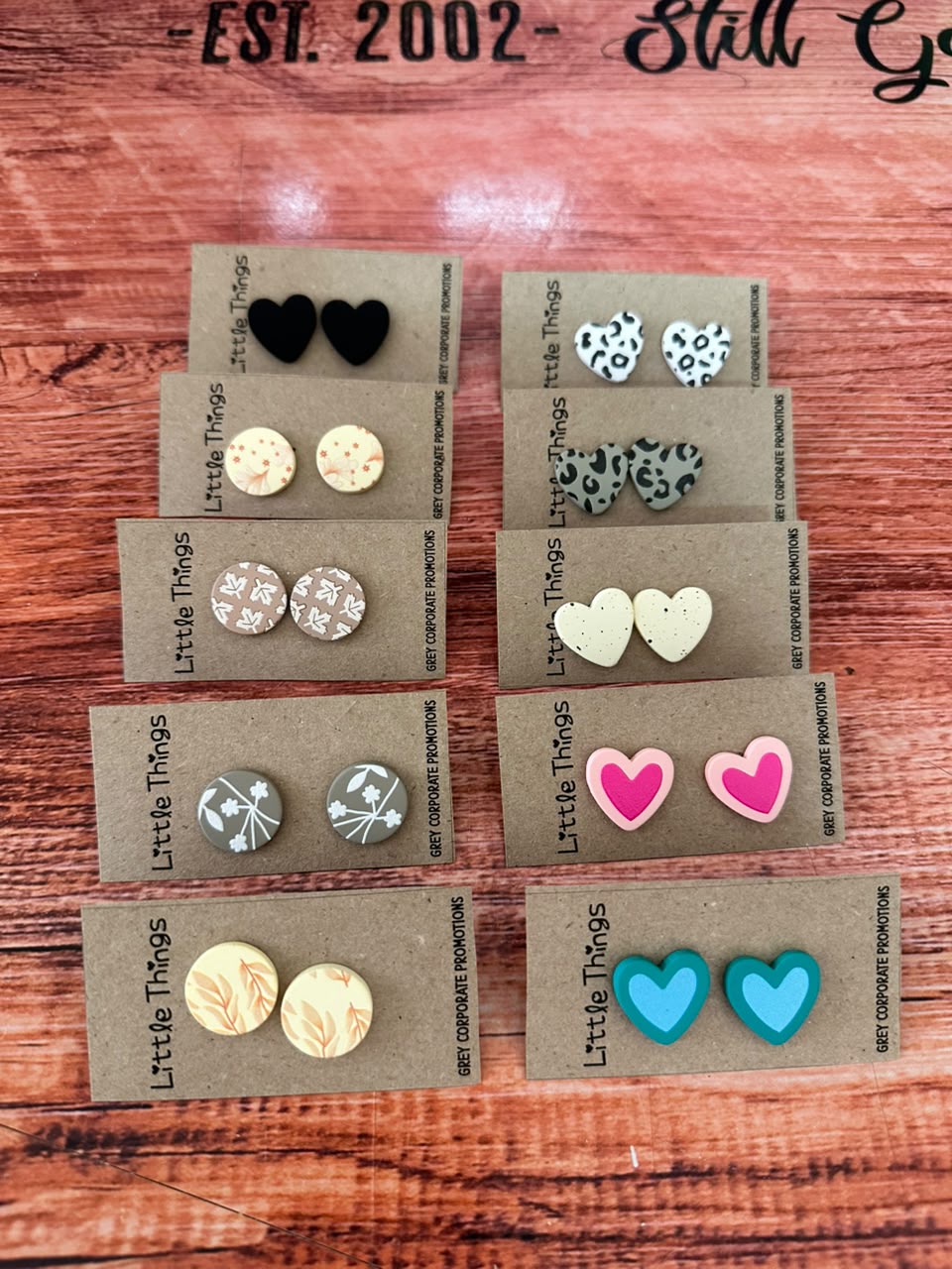 Clay earrings per pair